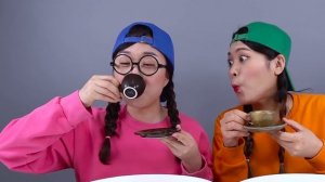 REAL VS CHOCOLATE FOOD CHALLENGE DONA Mukbang