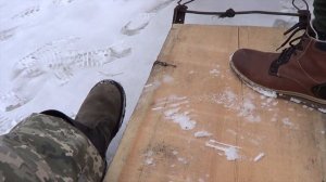 На мотоблоке по льду. Деревенские развлечения.