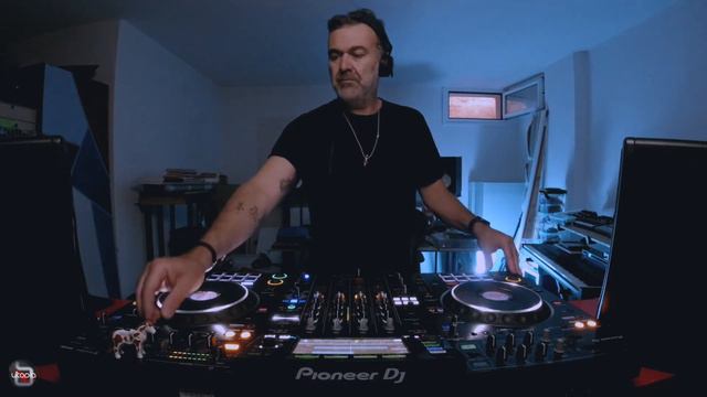 Utopia Sessions 034 / DJ Mix Radio Show on Best 92.6 / Melodic Techno & Progressive House смотреть онлайн