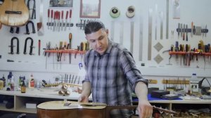 Установка звукоснимателя в акустическую гитару Yamaha F-310  | Ремонт гитар |