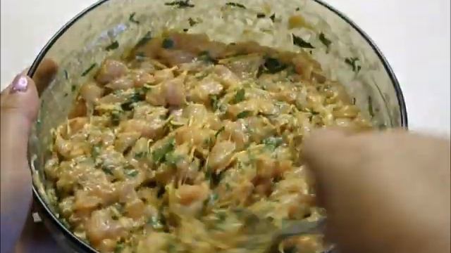 Куриные рубленые котлеты с сыром. смотреть онлайн