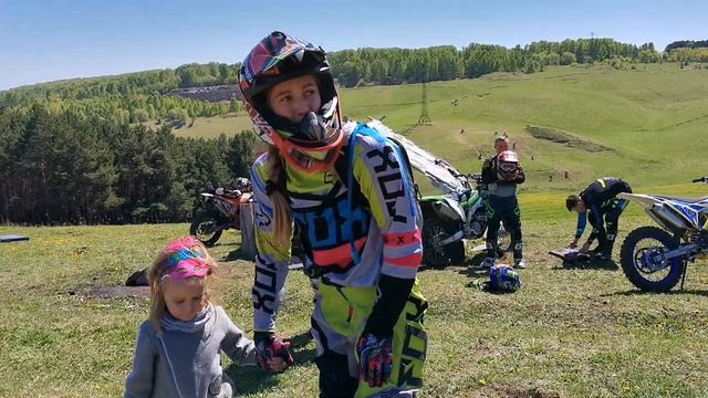 Тренировочные Сборы Тренировка Эндуро 42 Парк на Лугах весна 1 мая смотреть онлайн