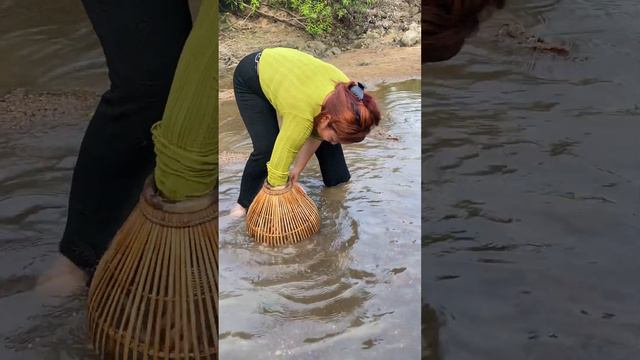 WOW! Unique hand fishing