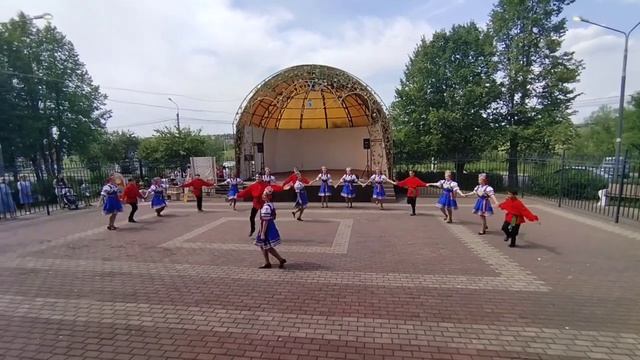 Хореографический ансамбль "Планета детства" танец "Тимоня"