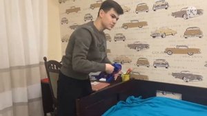 Что делать, когда мама ушла на родительское собрание