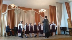 Хор младших классов - Г. Струве "Нотный бал"