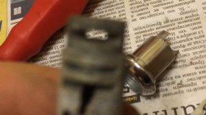 Личинка замка Lada Priora в процессе ремонта