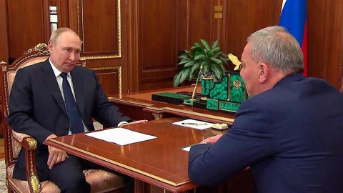 Владимир Путин встретился с главой госкорпорации "Роскосмос" Юрием Борисовым