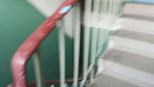 Громкий привод дверей! Лифт МЛЗ 1988 г.в. Q=320 кг V=0'71м/с (г. Екатеринбург) смотреть онлайн