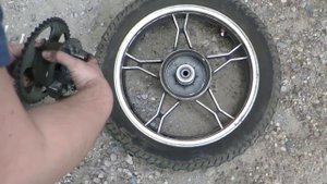 Как ухаживать за цепью и правильно выставить заднее колесо