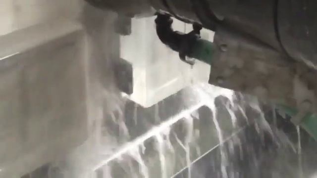 Дом из стеклянных кирипичей в Амстердаме