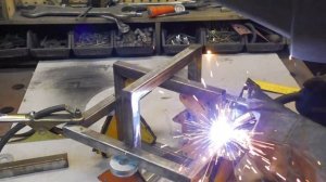 Классная и простая самоделка из профильной трубы 20/20. Необычное переплетение профильных труб.