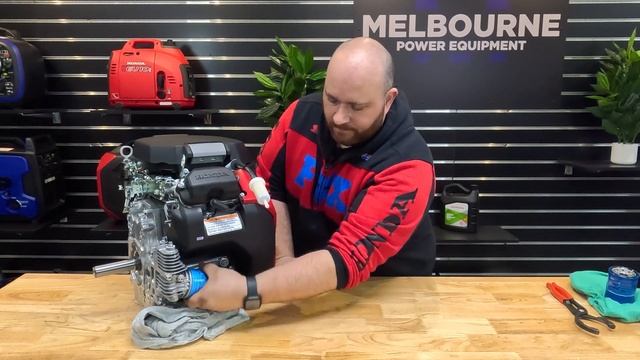 Honda GX690 V-Twin Engine Service смотреть онлайн