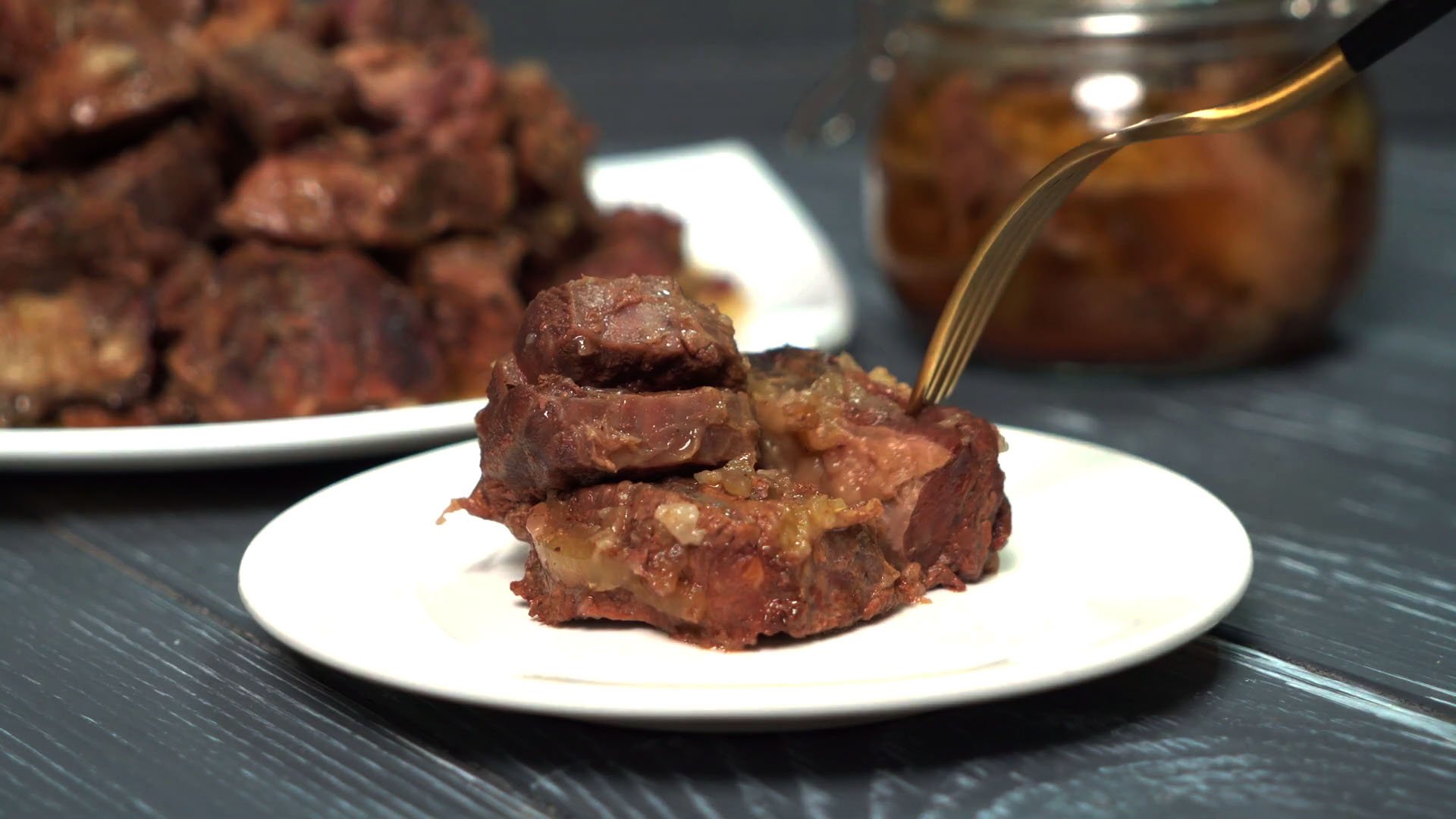 Тушенка по-домашнему. Мясо тает во рту. смотреть онлайн