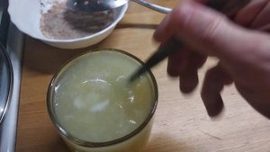 Бульон с яйцом для здоровья и силы
