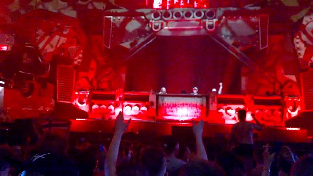 Team Red: "Warface - Live For This" @ HARD BASS 2016 (23.01.16) смотреть онлайн