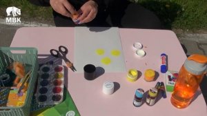 Как нарисовать цветы губкой для посуды?