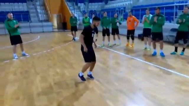 Танец новичка от Гильерме Фонсеки | «Столица» смотреть онлайн