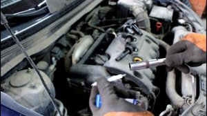 Замена свечей зажигания на Hyundai Elantra 1,6  Хендай Элантра 2010 года