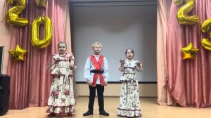 Трио «Цветень» - детский фольклорный ансамбль «Песнохорки»
