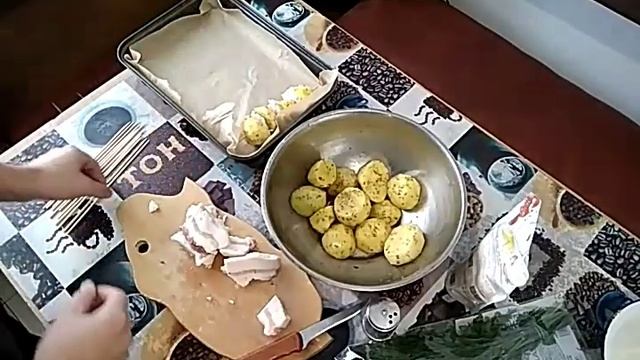 Вкусная картошка с салом в духовке. смотреть онлайн