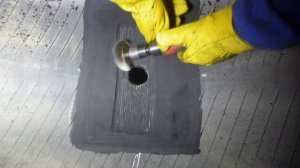 Ремонт крупногабаритной шины по беговой дорожке по технологии TRS / OTR tire repair (crown area)