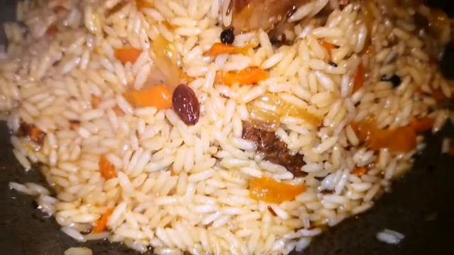 Плов рецепт. Плов с мясом. Узбекский плов. Pilav. Расыпчатый плов. Плов со специями. Вкусный плов.