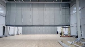 Вертикальная система разделения зала.