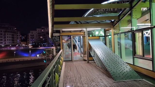 Панорамный вид с моста Богдана Хмельницкого на ТЦ Европейский, гостиницу Украина, Белый дом #moscow смотреть онлайн