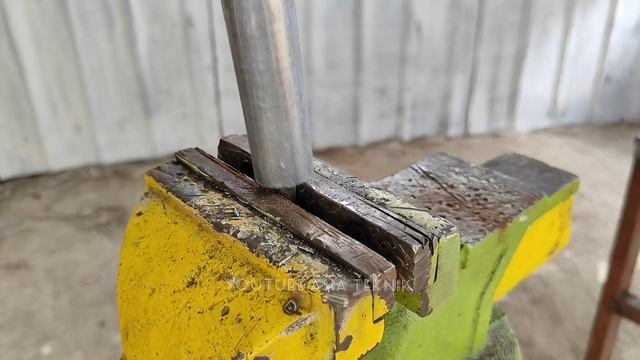 not many welders know how to make a strong and simple door lock смотреть онлайн