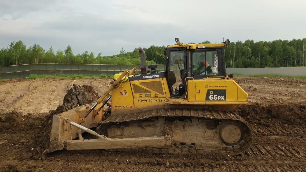 Мощная техника в деле: как действует бульдозер Komatsu D65PX-16