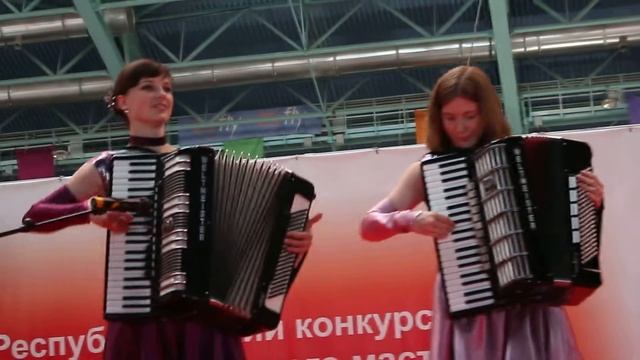 22 мая 2014г. Выставка... MVI 9392 аккордеонистки смотреть онлайн