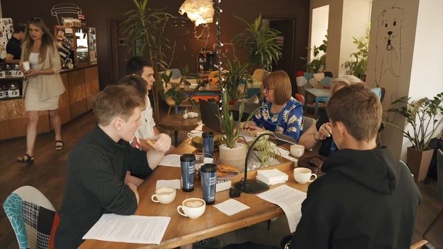 Даёшь Молодежь! смотреть онлайн