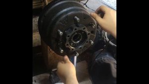 Как снять тормозной барабан на Мазда Титане (Mazda Titan )