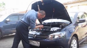 Моем под капотом VW поло седан