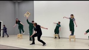 Агитбригада «Ода табуретке»: хочешь учиться, приходи к нам!