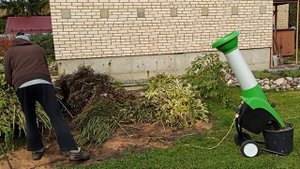 Компостирование на садовом участке. Свои удобрения. Компостер. Компостирование. Компост.