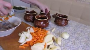 Минтай запеченный в горшочке с овощами.