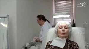Канюля для контурной пластики 27G. Введение канюлей филлера . Шприц с канюлей.