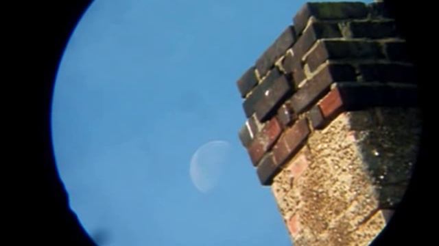 Gibbous Venus + Moon in daylight via ETX-70 смотреть онлайн