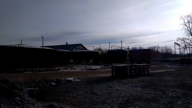 Незаконная стоянка большегрузов в с.Георгиевка Кинельский р-н смотреть онлайн