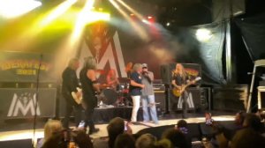 Sammy Hagar and Vince Neil Perform Rock and Roll by Led Zeppelin Together Live