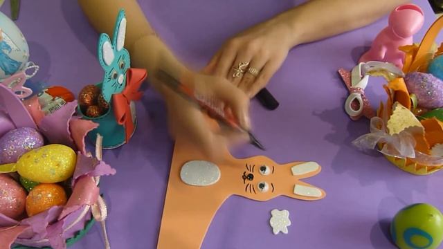 DIY/ПАСХАЛЬНЫЙ ЗАЯЦ ИЗ ФОАМИРАНА/ПОДСТАВКА ДЛЯ ЯЙЦА/ПОДАРОК НА ПАСХУ смотреть онлайн