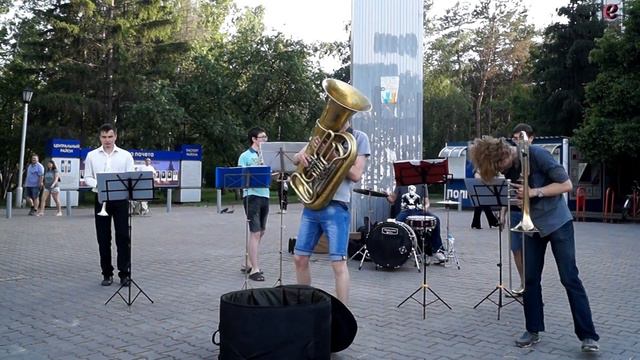 ✅Музыка улиц. Cover BRASS. В Первомайском сквере. смотреть онлайн