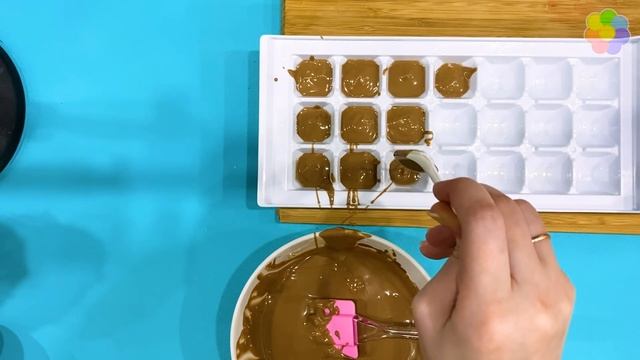 СКОЛЬКО КОНФЕТ ПОЛУЧИТСЯ ИЗ КИНДЕР СЮРПРИЗА: Эксперимент смотреть онлайн