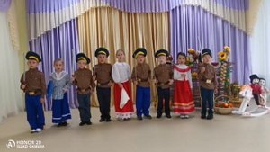 Ансамбль _Юные казачкИ_ "Эх казаченьки, эх ребятушки"