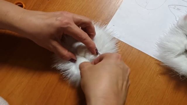 Шпиц - меховая аппликация, брошь