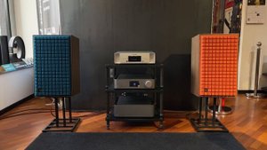 Barry White on JBL L100 Classic Loudspeakers [4Kᵁᴴᴰ]