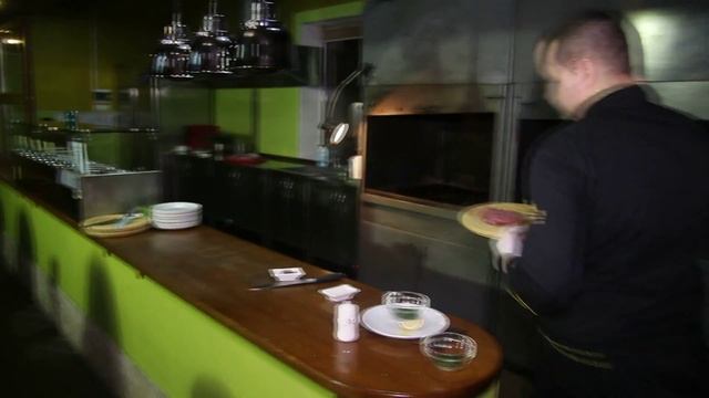 Майстер-клас з приготування стейку смотреть онлайн