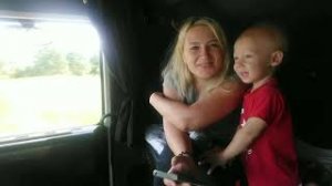 Дальнобойщица Михайловна!) Минька у руля. Ванючие курятники. Везём кирпич домой).